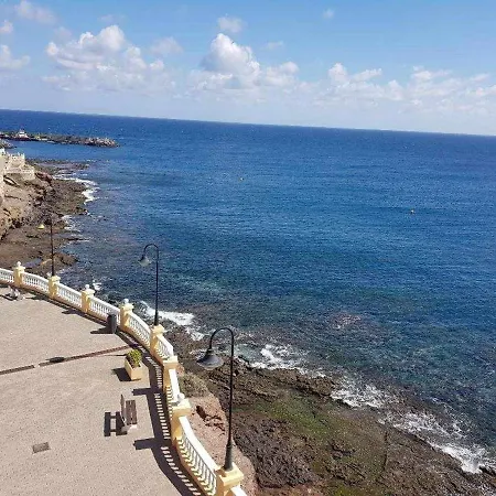 Primera Linea Con Preciosas Vistas Al Mar